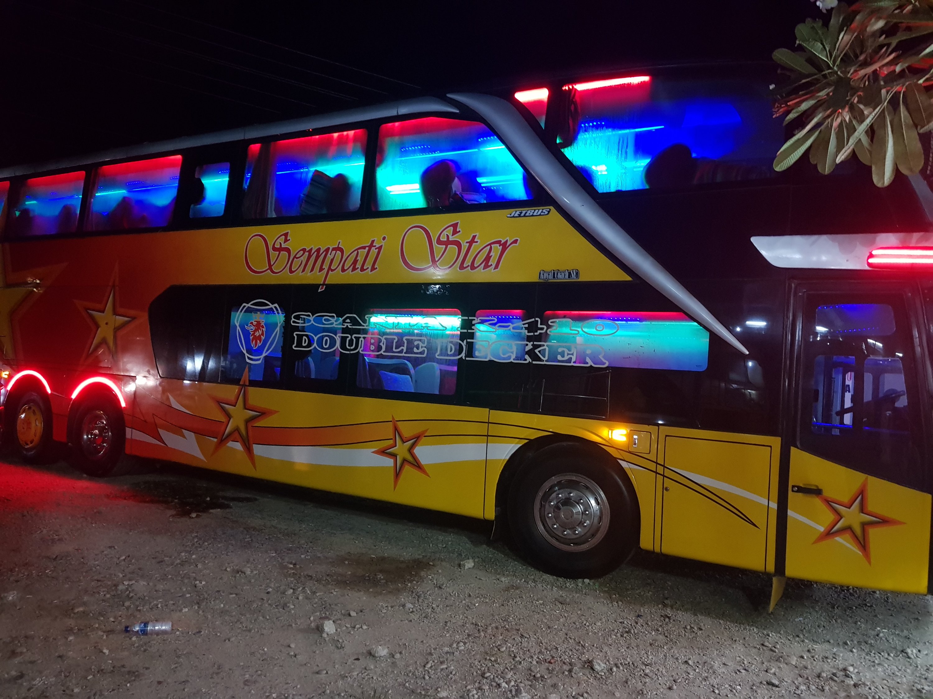 This image has an empty alt attribute; its file name is 20180407_214016626736806.jpg