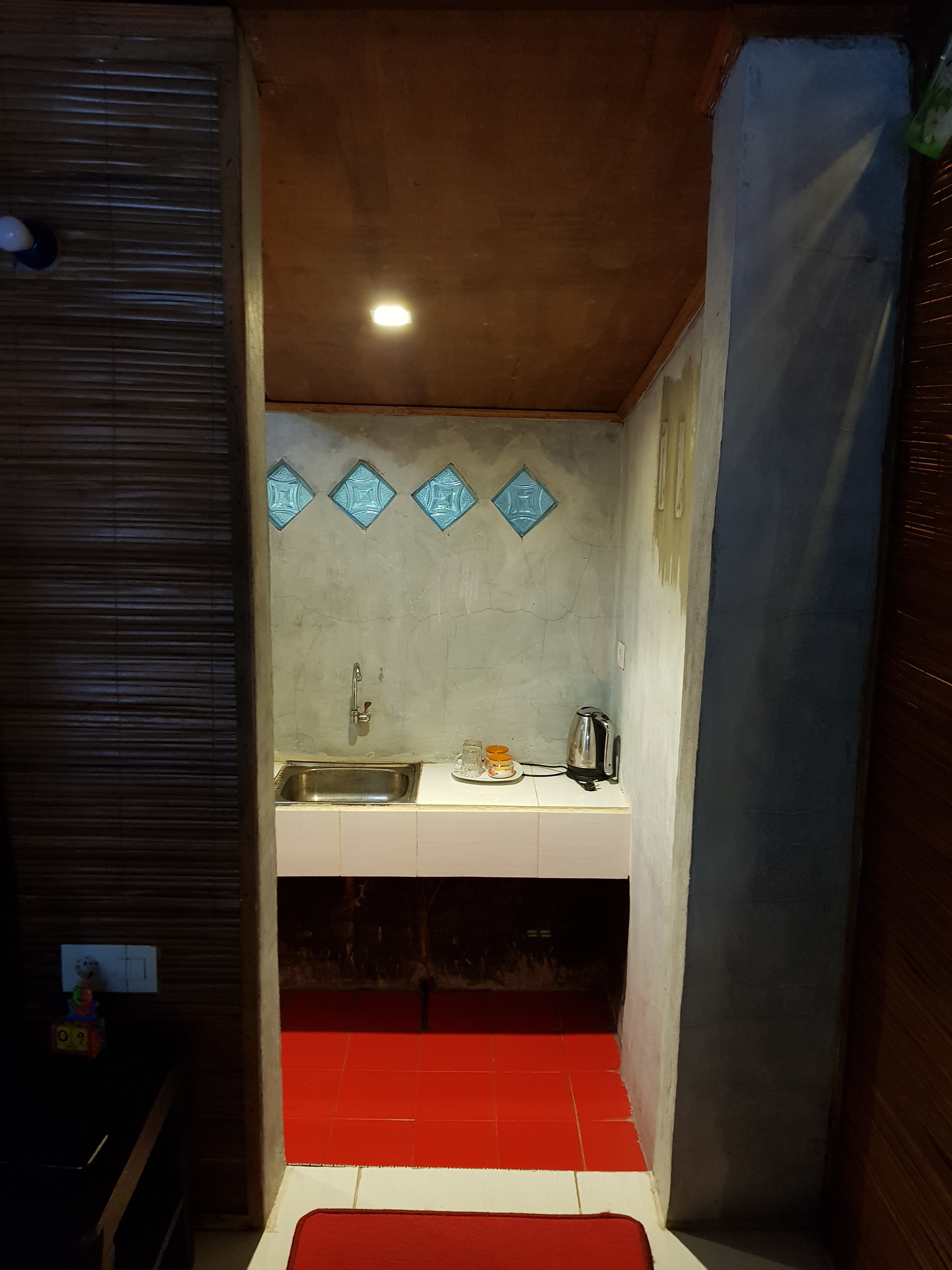 This image has an empty alt attribute; its file name is 20180409_1819141.jpg