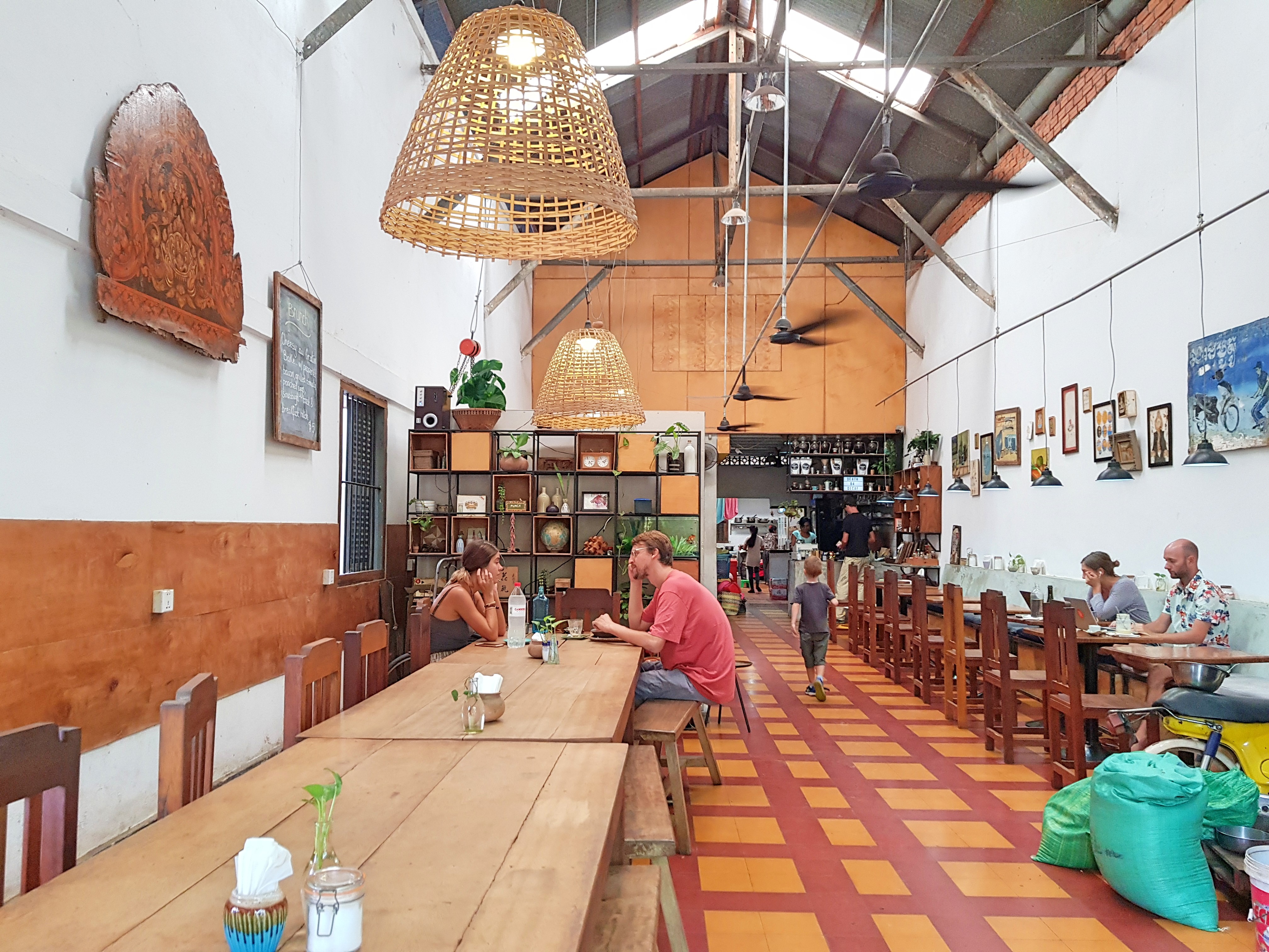 Cafe Espresso interior